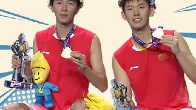 冠军回忆｜7年前国羽"双塔"南京世锦赛封王！今年你看好谁？ #羽毛球#李俊慧 #刘雨辰