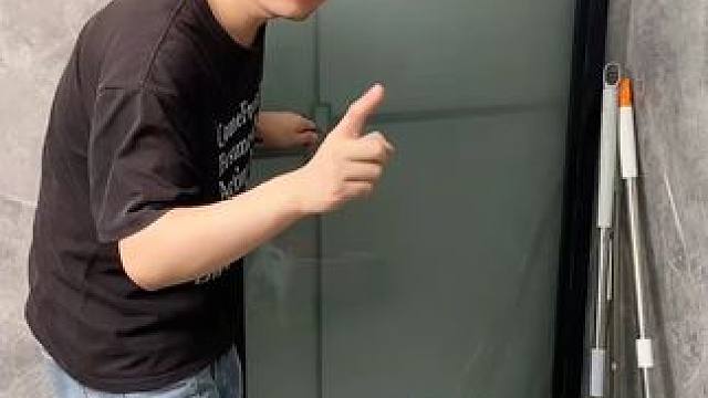 有了这个拖把夹 有了这个拖把夹，家里的拖把扫把能上墙收纳了，不占空间，拿取也方便#拖把夹  #吸盘拖