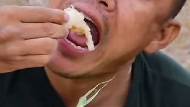 芋头杆酸辣凉拌️无骨大鸡爪 #美食 #户外美食 #泰国美食 #内容启发搜索