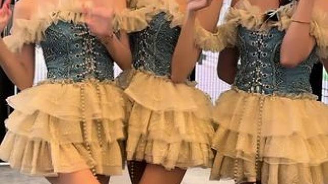 #女神 #最美姐妹花 #高颜值美女 #漫展现场 #好身材好气质