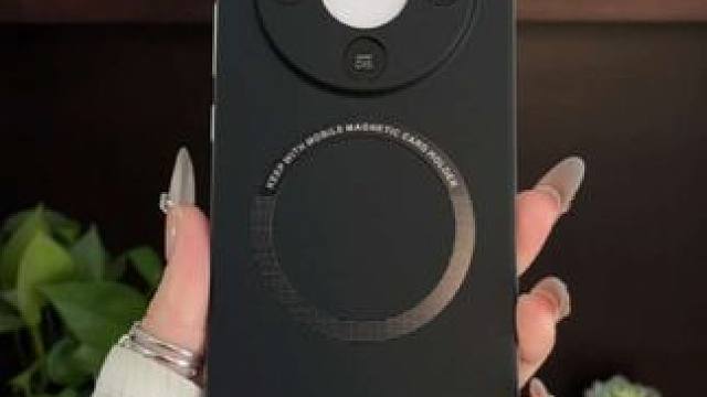 荣耀x70无边框磁吸手机壳，轻薄散热，裸机触感，不沾指纹 #荣耀x70手机壳#无边框手机壳#磁吸手机