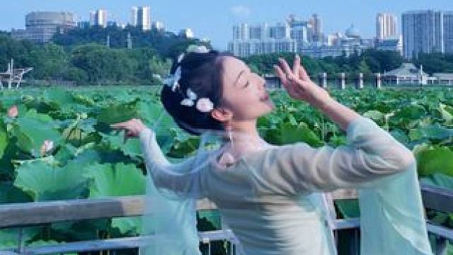 我无名分 我不多嗔 #难生恨 #舞蹈翻跳 #用国风舞蹈安利最美城市