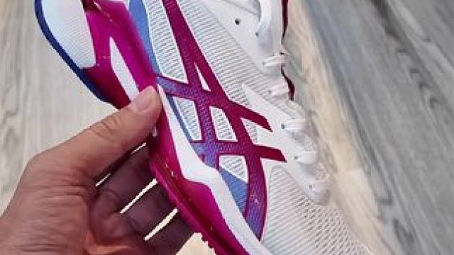 拿来打羽毛球合适不#亚瑟士#享受羽毛球带来的快乐