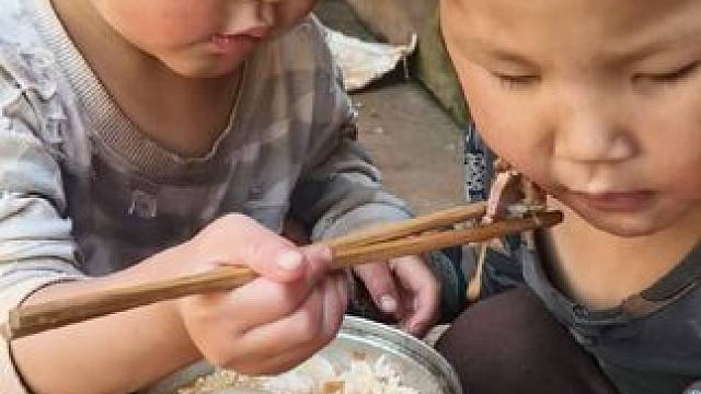 今天炒肉吃。#农村娃