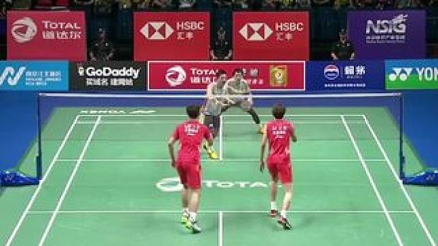 回顾2018南京世锦赛男双决赛！ #刘雨辰 #李俊慧 #2025羽毛球世锦赛 #土巴兔装修大平台