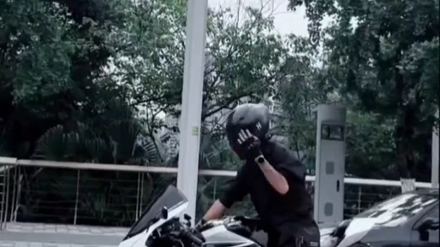 能叫我一下吗    就那俩个字