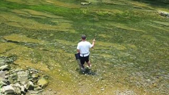 钓到老学到老 划滩钓法，改良线组后更加顺手 无敌好玩。#划滩钓法 #天展钓 #溪流钓