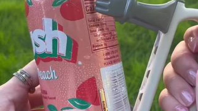 喝饮料也需要仪式感~ #玩个很新的东西