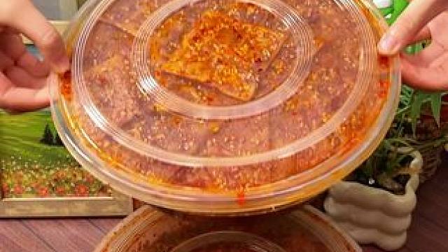 没想到这个豆干组合竟然这么好吃!!#辣条 #豆干 #湖南特产