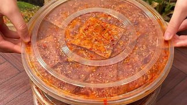 没来过湖南，也一定要试试这个湖南的香辣豆干组合，软嫩入味，香香辣辣#豆干 #妈呀太香了