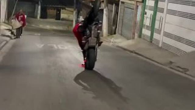 机车尽头是什么️ #摩托车 #机车 #巴西控车大神