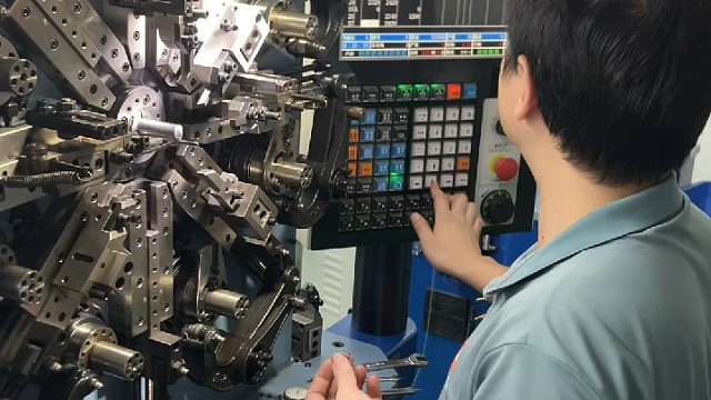 弹簧学徒用心专研照样做出细节拉满的弹簧