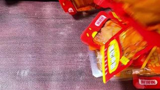 这个豆干组合真的把我馋哭了，真的后悔没有早点知道这个豆干组合#豆干 #辣条 #零食