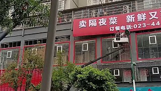 菜市場黃牌警告的見過，這紅牌出場的還是第一次見。