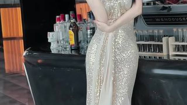 绫罗飘起遮住日落西#绫罗飘起遮住日落西 #长裙 #优雅气质