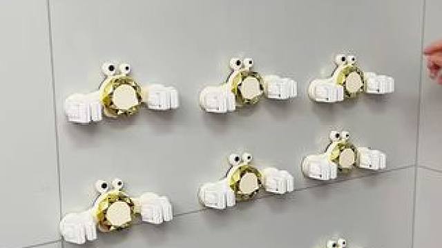 拖把夹 有了这个拖把夹，家里的拖把扫把能上墙收纳了，不占空间，拿取也方便#拖把夹  #吸盘拖把夹  