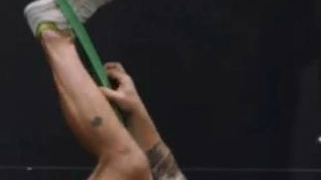 大腿后侧腘绳肌松解练习 #腘绳肌 #腘绳肌拉伤 #腘绳肌松解 #肌肉放松 #腘绳肌拉伤康复训练