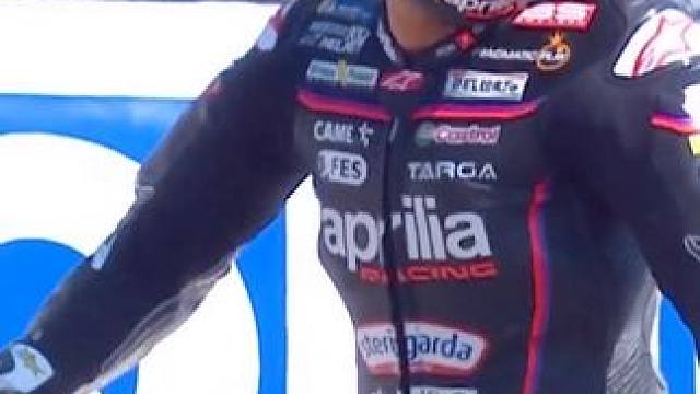 计时练习赛暖胎圈马丁摔了个大的#motogp赛事 #奥地利红牛环赛道