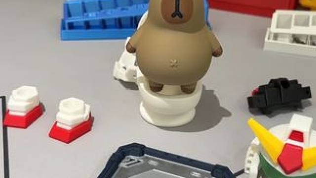 这卡皮矮达，不得把我女朋友迷成制杖~ #玩个很新的东西 #卡皮巴拉 #高达