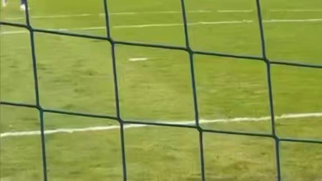 太想进球了 菲利克斯首秀与罗哥抢到一起错失空门