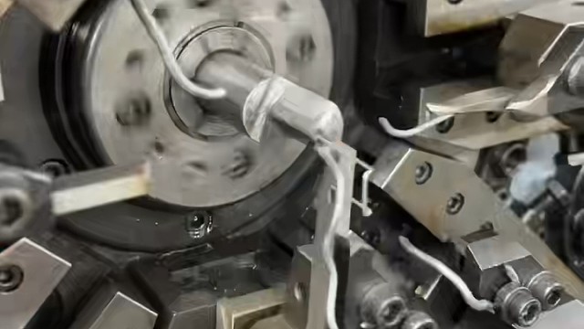 线成型弹簧，按需设计、精度达标，耐疲劳、易安装，为设备稳定运行添力。