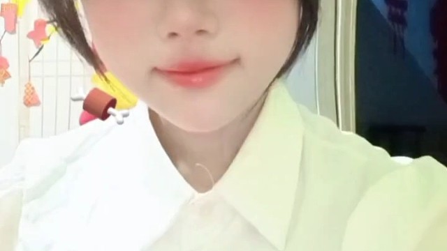 长相和声音不符