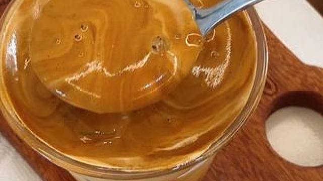 醪糟冰拿铁，清甜的冰醪糟就像奶茶小料一样#咖啡日常 #在家做咖啡 #酒酿拿铁 #创意咖啡