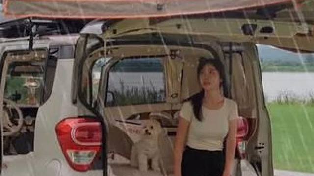 突如其来的倾盆大雨中露营，在河边搭建带透明遮阳帐篷的庇护所 #雨中露营 #户外帐篷露营 #解压助眠视