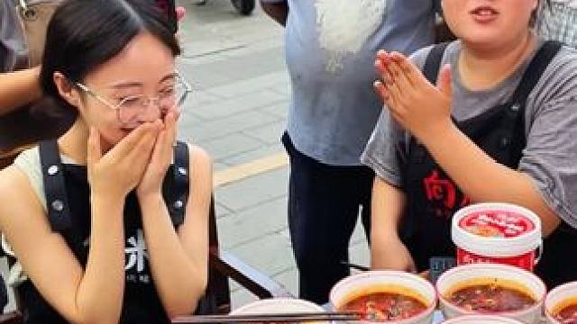 大家放心，你们买到的和胖妹手里的一模一样！ #小面调料   #重庆小面   #美食