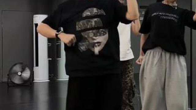 今天练了基本功 #suyaya编舞 #零基础教学 #简单易学 #北海 #北海BH舞蹈