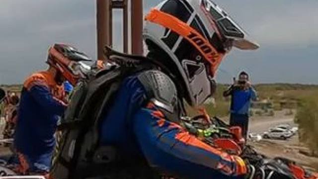 #懒猫运动   玛纳斯六户地土炮营场地邀请赛   #热爱机车热爱生活 #让骑行成为一种生活 #第一视