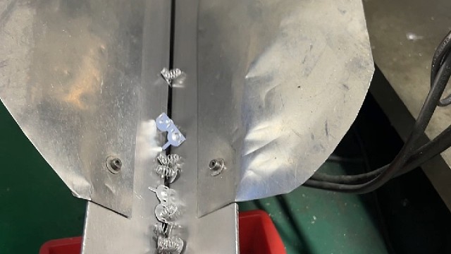 感谢东莞客户定制这款电池弹片不腐蚀不生锈