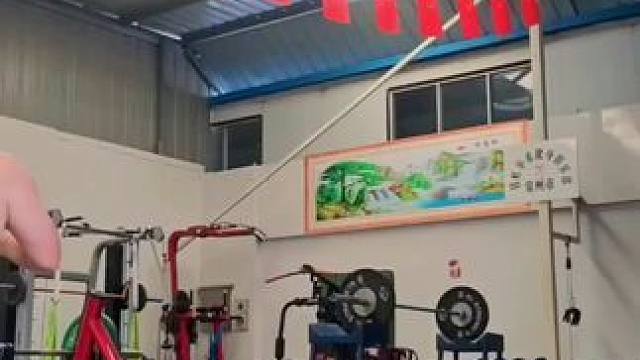 今天三伏后的第一场雨，很闷热#因为热爱所以坚持