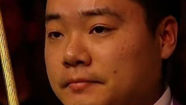 最紧张争黑大战！塞尔比连趴数次不敢出杆，罗伯逊一杆扭转局势！ #热门 #精彩进球 #斯诺克 #斯诺克