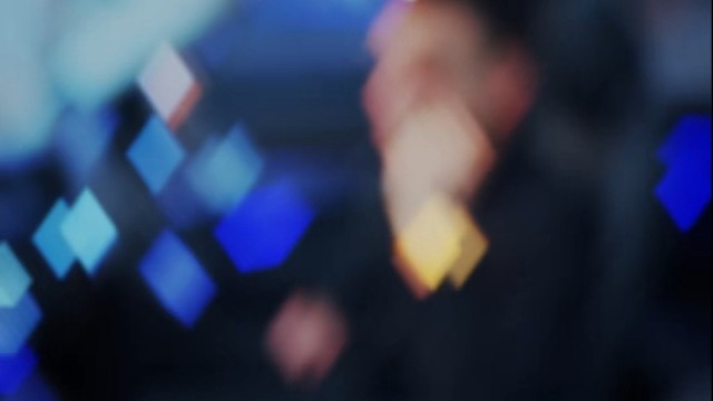 你跟时间开玩笑 它却对你很认真