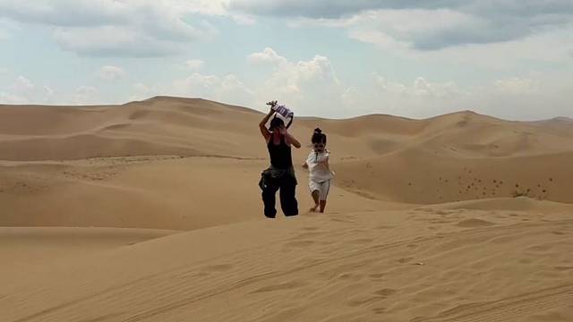 这辈子都不会再来沙漠了，太可怕了