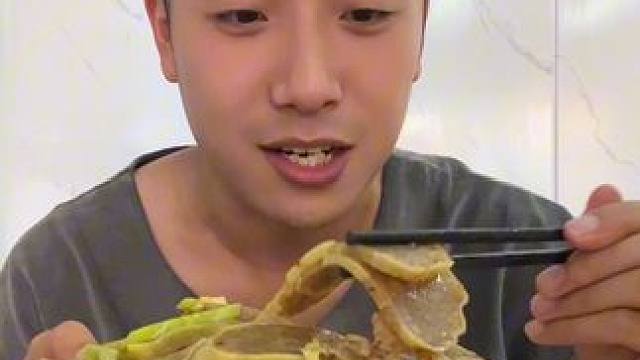 尝一口#卷煎 #捞面条 #探店vlog