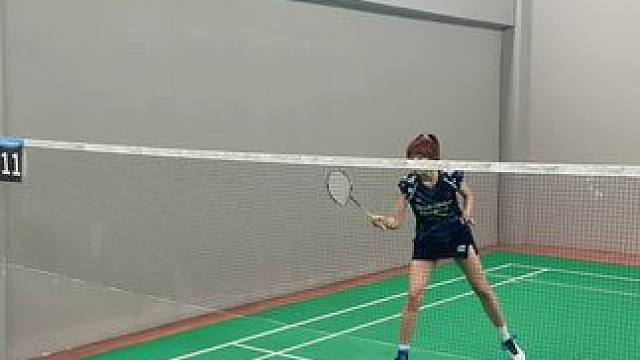 双打发球对与错，你能看懂吗？#羽毛球#嘉嘉羽毛球