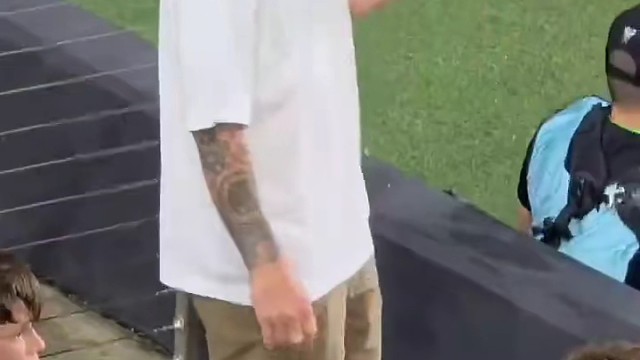 裁判吹响终场哨音时