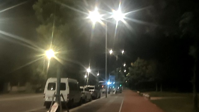 终究还是小丑一个