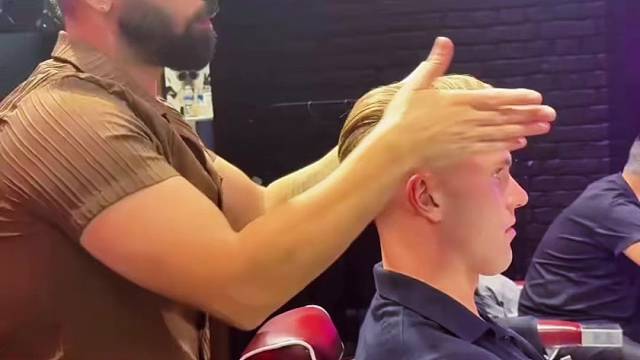 梅开二度的哲凯赖什终于能好好的做发型了