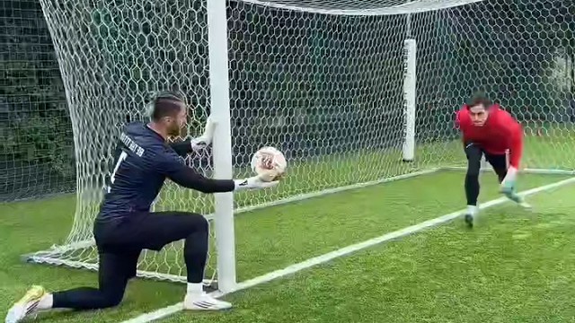 不同高度的侧身扑救