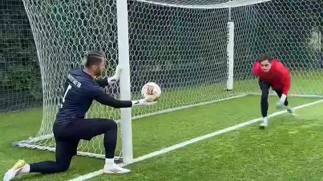 不同高度的侧身扑救