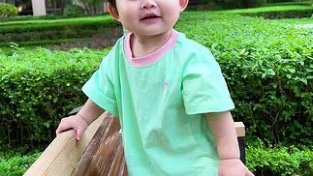 哪有什么一眨眼就长大了#可爱人类幼崽 #萌宝 #敲可爱 #亲子时光