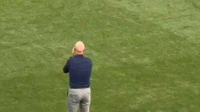 非常不满！滕哈赫德甲首秀遭逆转