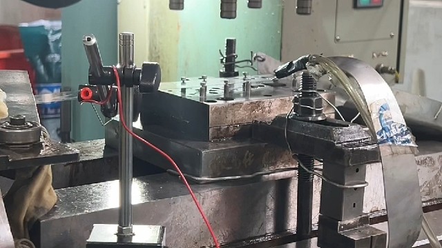 18650正极片，应用于应急感应球泡灯