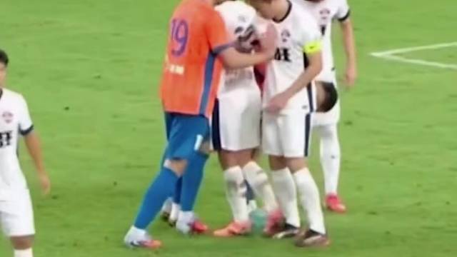 故意的吧 #足球