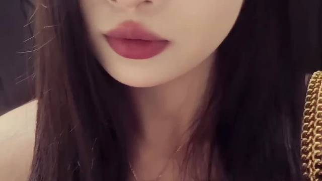 所谓的幸福就是由谎言跟秘密构成的