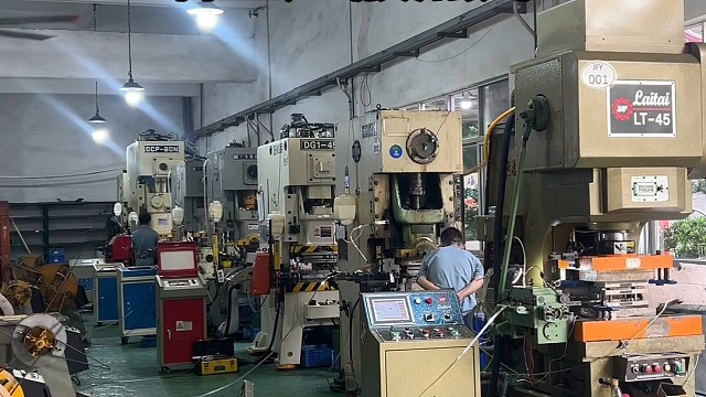 天气再热也要做散热片#散热片##散热#