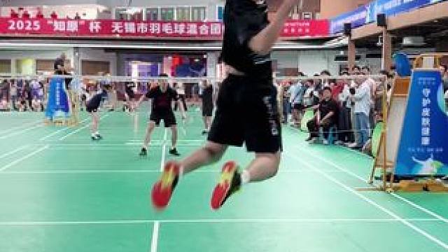 羽毛球精彩男单比赛，太耗费精力了